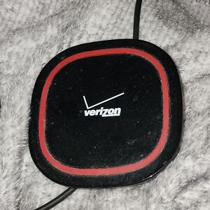 Verizon Wireless Charger with Red Accent Qi Wireless Universal Multi-Brand